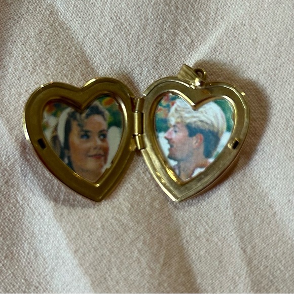 Photo locket - Picture 1 of 5